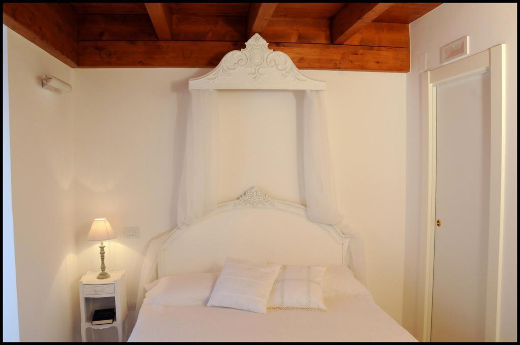B&B Al Vecchio Borgo Barletta Zimmer foto