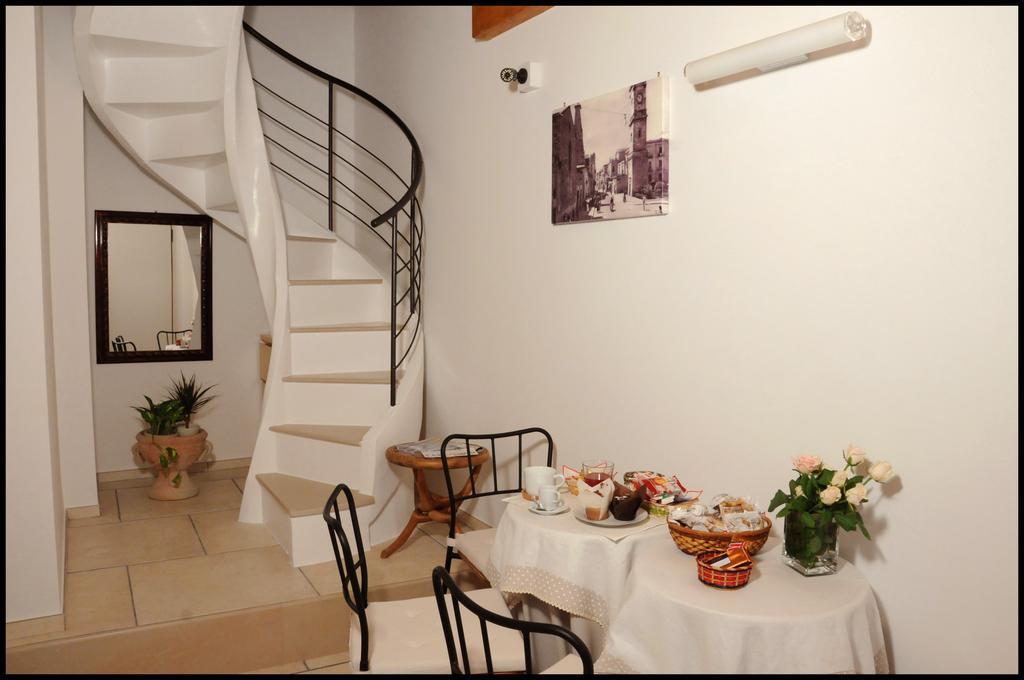 B&B Al Vecchio Borgo Barletta Exterior foto